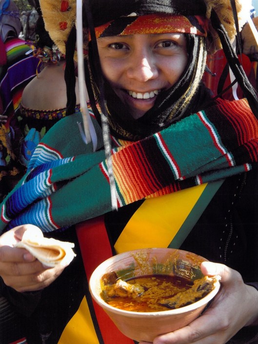 A Parachico eating the traditional dish of Chiapas, called pepita con tasajo, for the Comida Grande, Chiapa de Corzo, Mexico / © 2009 Coordinación Ejecutiva para la conmemoración del Bicentenario de la Independencia Nacional y del Centenario de la Revolución Mexicana del Estado de Chiapas @ UNESCO Archive