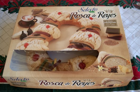 Commercially-made Rosca de Reyes still in the box, Oaxaca, Mexico / Andreja Brulc
